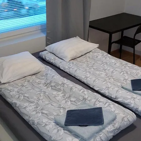 Kauppatie, Neljaelle Hengelle Appartement *